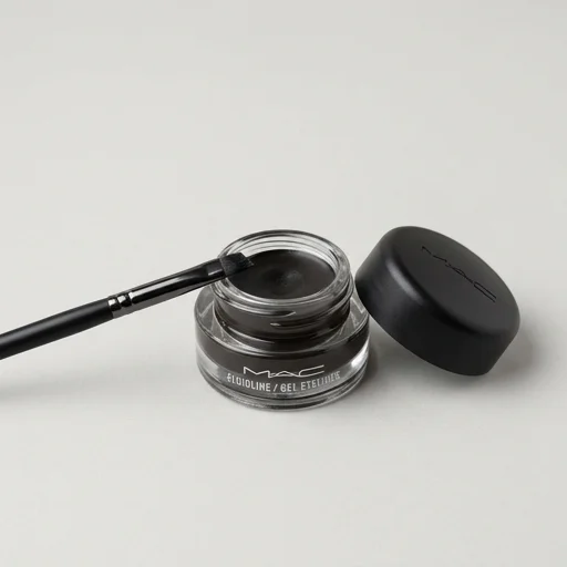 MAC Cosmetics Fluidline Gel Eyeliner (view 3)